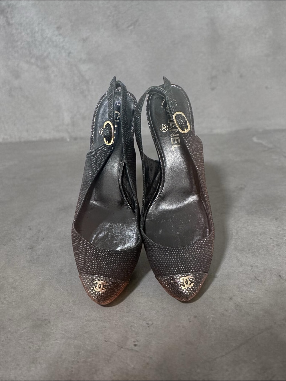 CHANEL Black Slingback Peep-Toe Heels with Gold CC Cap-Toe - Picture 5 of 12